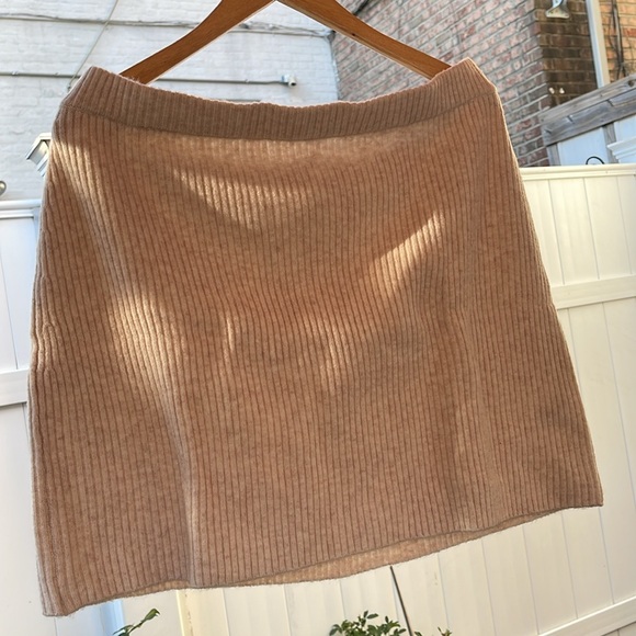 Rachel Parcell - Warm Peach Ribbed Sweater Skirt Size XL - Picture 4 of 10